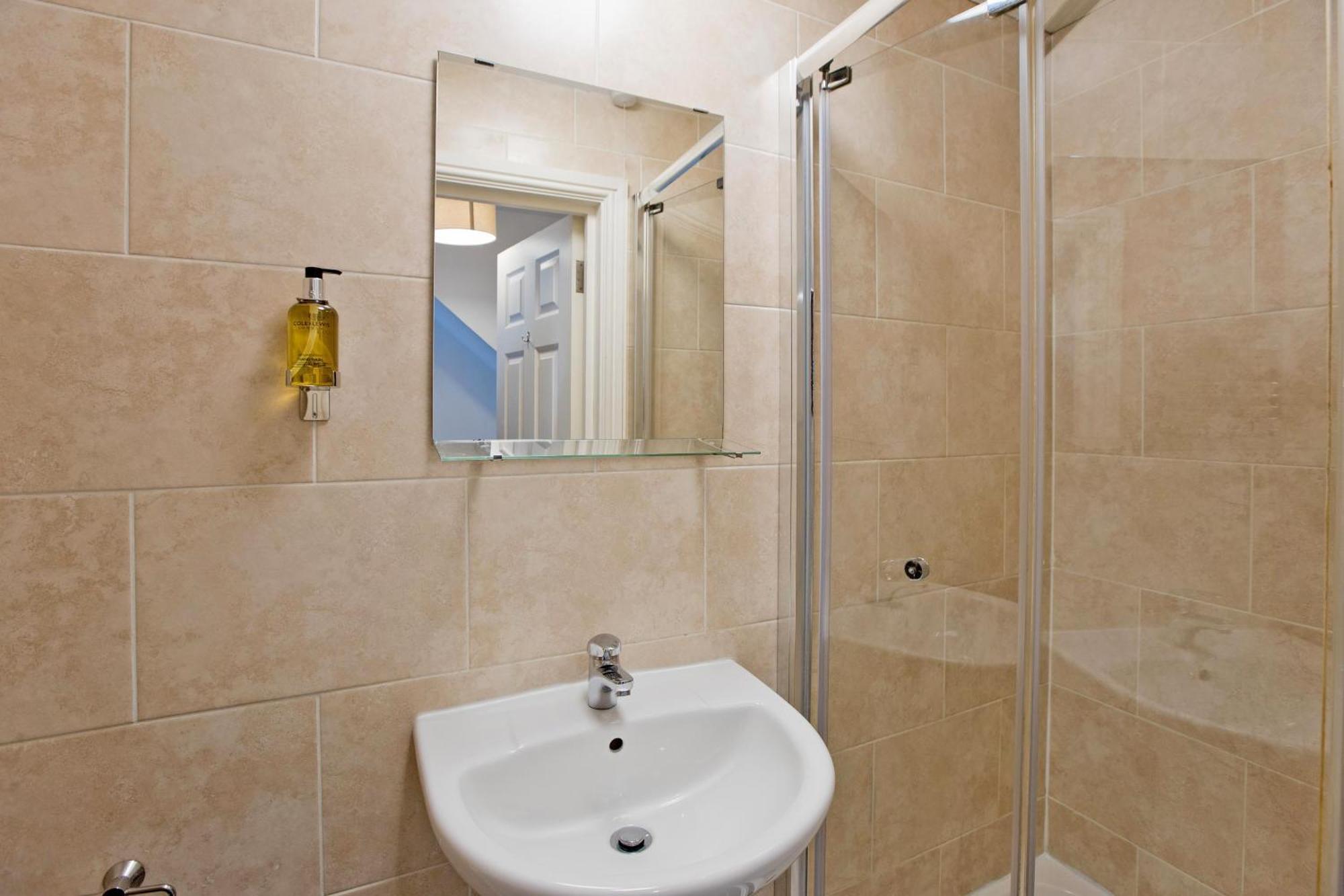 Imperial Corner House-Whitechapel Apartment London Exterior foto
